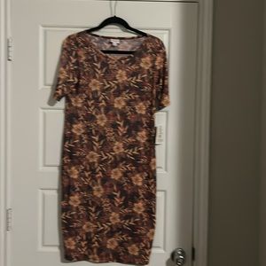 NWT Medium LuLaRoe Julia